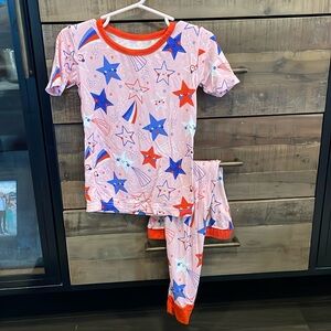 Little sleepies 2 piece set 4th of July print. Used -size 3t
